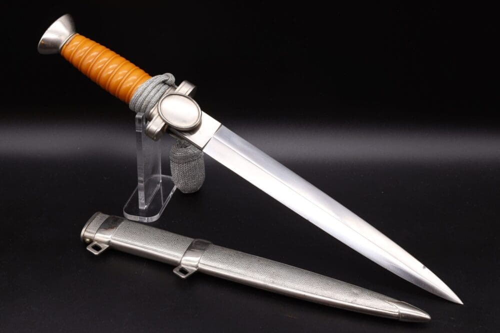 Red Cross Officer’s Dagger with Portepee - Image 3